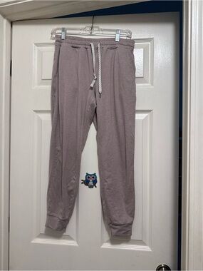 Vuori  Dusty Mauve Jogger